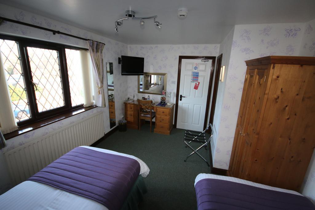 Eagles Guest House Линкълн Екстериор снимка