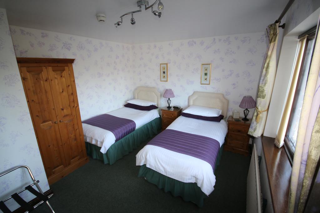 Eagles Guest House Линкълн Екстериор снимка