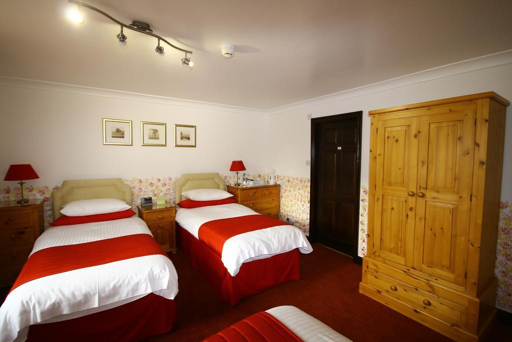 Eagles Guest House Линкълн Екстериор снимка