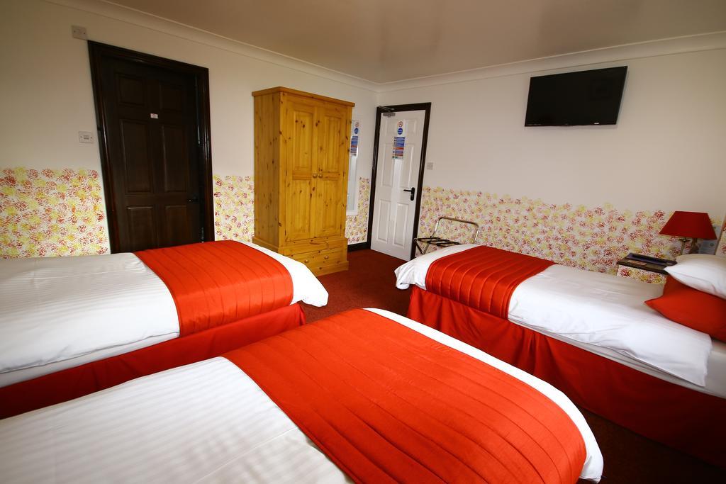 Eagles Guest House Линкълн Екстериор снимка
